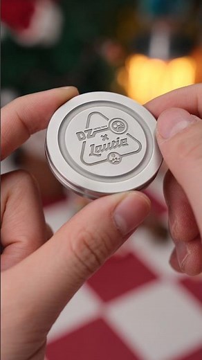 Unboxing the Lautie Showhand Haptic Coin. You won't stop fidgeting it😎 #fidgettoys #stressrelief