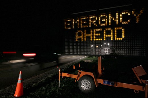 Tractor-trailer crash shuts down I-295 South in Henrico