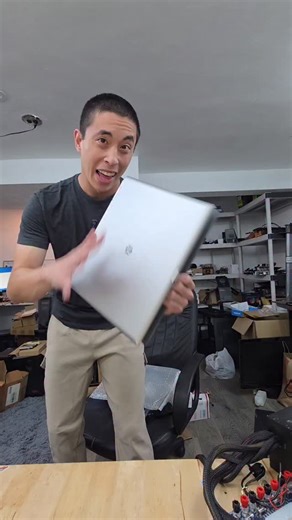 mryeester | This laptop from 2002 sure has lived through a lot. Let's take a walk down memory lane! #pc #pctips #pcbuilding #mryeester | Instagram