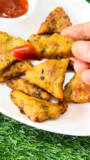 Instant Crispy Potato Triangles Recipe | PartySnack in 10 Mins!🤤