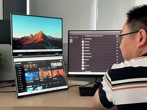 台式电脑一线连接 告别凌乱支持USB to Type-c接口一线连接台式电脑连接无需再接电源只需一条线就能拥有三个屏幕不同的画面展示
