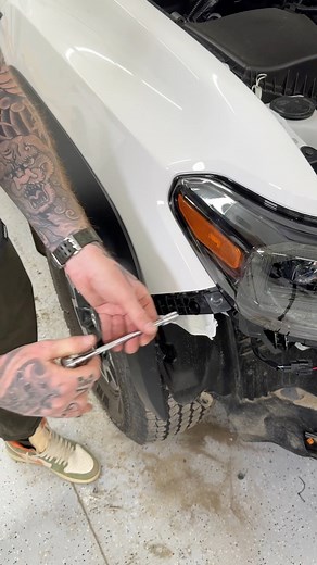 3.3M views · 35K reactions | These headlights on the Tacoma are...