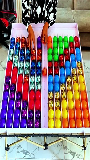 EQ Balls Puzzle Arena Challenge with Colorful Balls