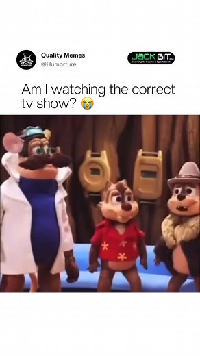 Sometimes you see something so bizarre, your brain just hits pause and goes: “What the hell did I just witness?” That’s exactly the kind of reaction this clip triggers—and trust us, you’re not alone. It’s the kind of moment that breaks your scroll and makes your eyes question reality. Whether it’s someone pulling off the most absurd stunt with zero regard for physics, a reaction that feels straight out of a glitchy video game, or a situation that looks like it belongs in a deleted scene from a s