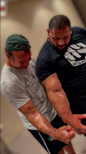 DEVON VS LEVAN | ARM SIZE