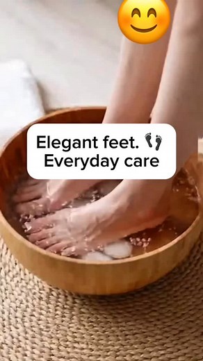 How to keep your toenails healthy and clean at home. Just 3 minutes a day – soft, healthy feet! ✅ Soak in warm water pink salt ✅ Gently scrub with pumice stone ✅ Moisturize with Vaseline or heel cream Tag a friend who needs this! #HealthyFeetTips #PedicureAtHome #NailCareRoutine #FootCareForWomen | L’acqua Nails and Lashes - Nail Salon Kansas City Mo