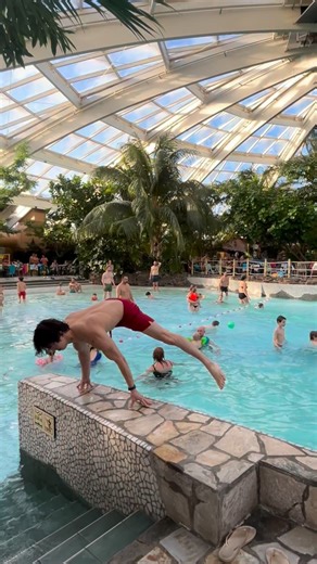 @asiansthenics_ on Instagram: "Swim sesh #calisthenics #pool #fyp #handstand"