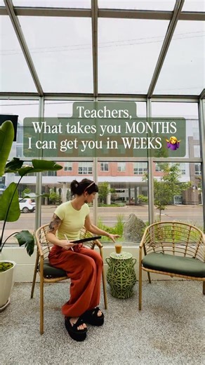 Teaching To A Riot on Instagram: "It’s a bold claim but mama didn’t raise a coward… 👉 MORE regulated and engaged students: in 3 weeks- that’s it. All you have to do is 🗣️ INTERVIEW 👏YOUR👏 STUDENTS!!! Throw everything else in the garbage- shred it… it’s useless!! 🗣️🗣️ Interview your students. Drama be damned. Interviewing your kids is the best way to: 👉 Find out who has sensory processing issues 👉 Uncover who hates being called on and WHY 👉 Figure out who feels disconnected 👉 CONNECT TH