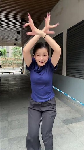 Fengbao's 'Horse Racing' Finger Dance & Vocal Cover 2026 Mesmerizing Hand Choreography & Singing