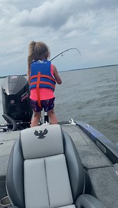 10M views · 337K reactions | My 6 year old little girl with a GGGGiantttt bass. Gotta watch it all the way through. Epic jump and reaction !!!! She told us before we left the ramp she was gonna catch an 8lber and god gave her one. Such a proud dad !!! #lakefork #lakeforkguide #lakeforkguidejasonconn #guidelife #kidswhofish #kidsthatfish #bassfishing #texasbassfishing #fishing #lakelife #MemorialDay2021 #mylittlegirl Lake Fork Resort | Jason Conn Fishing | Facebook