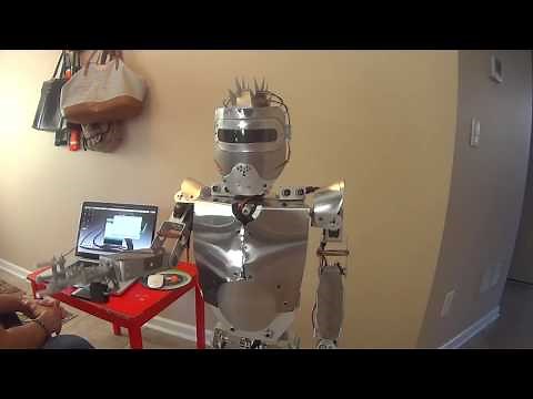 humanoid robot made with Arduino and Raspberry PI.
