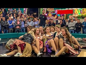 Teufelsrad Damen Fahrt Oktoberfest 2019 / Mittwoch Abend Wiesn / Crazy Girls / Drunken Women / Party