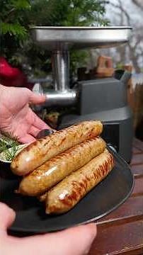 Bratwurst selber machen. Anzeige: Mit dem Graef FW 706 Fleischwolf #rezept