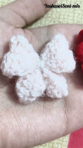 🎀 Tiny bow, big cuteness! Day 8 of my crochet challenge 💕 #CrochetLove