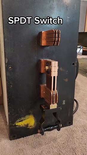 SPDT Knife Switch - 1600 amps - 500VAC - circa (1910) #madscientist #madscientisttiktok #technician #what? #electricalengineering #tech #old #engineer #engineering #technology #antiques #antique #restoration #restored #vintage #vintageelectronics #cool