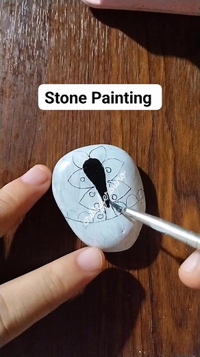4K views · 30 reactions | Stone Painting Ideas #15seconds #tutorial #stone #painting #design #ideas | Crissy Ferolino | Facebook