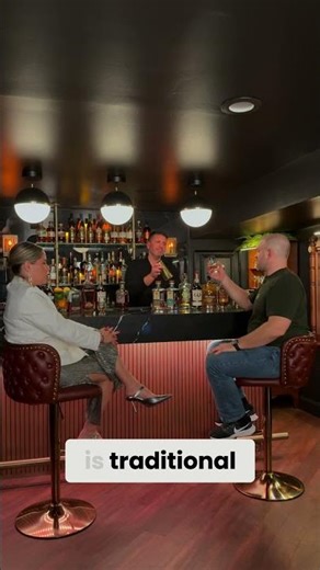 Manhattan Cocktail: Rye vs. Bourbon Showdown!