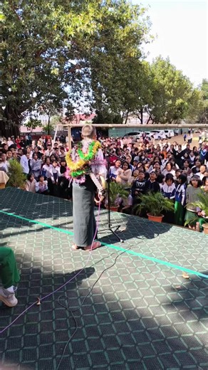 ဒုံဒုံဗုံဗုံ: မိတ်ဆွေများနဲ့အကျိုးရှိလမ်းခွဲ