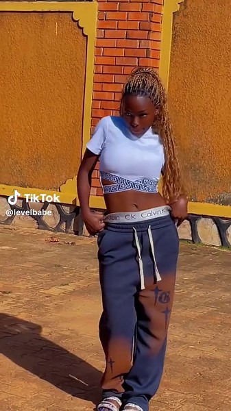 LBA🦋💕 (@levelbabe)’s videos with original sound - 1981 BC