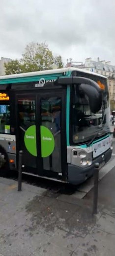 Départ d´un irisbus citelis 12 n°8731 sur la ligne 71 #ratp #idfm