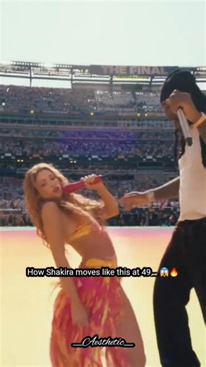 How Shakira moves like THIS at 49! ⚽🔥 #shakira #daidai #shorts