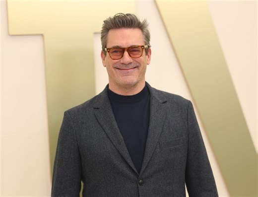 "He's a terrible host... not funny at all": NFL fans rip Jon Hamm for "worst opening monologue" in NFL Honors history