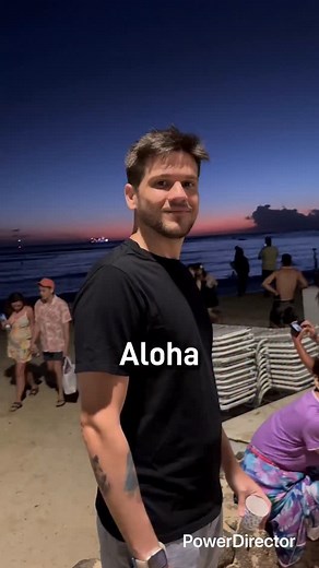 Gave massage from Shoulder to feet for Handsome Brazilian man 🇧🇷 from Canada 🇨🇦 in Hawaii 🌺 @goesmarcus #hawaii #waikiki #feetmassage #massageinhawaii #relaxation | Yuki Miller