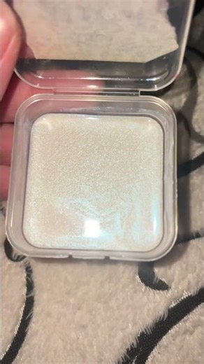 Made pearly oil paint - mica powder + linseed oil. Testing out soon #art