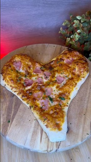 pizza en forme de cœur❤️🍕 #recette #food #foodlover