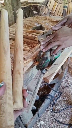 Wood round stick making router trimming deducting improvise