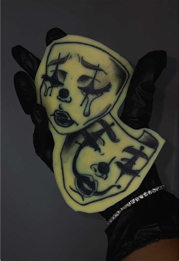 Peep my fake skins😤🫶🏾🙄 Black White is always fun but I wanna do color more often! I don’t mind packing but idk how to stop the fake skin from staining so bad😭😭 . . (Please feel free to give any tips/advice on how to keep the fake skin from staining as you wipe😭) #fakeskin #tattooskin #practicemakesprogress #cutetattoo