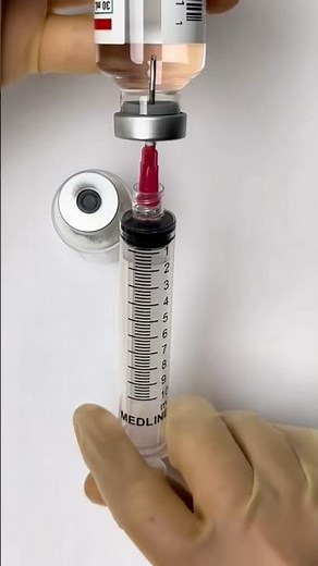 How to Inject Powder Medication 😷 #goodtoknow #surgeonlife #vet #medicine #funfacts #lifehacks