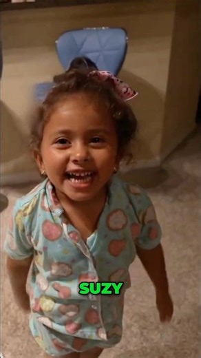 Sister and brother play twister challenge!