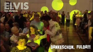 ✨FULDA PHÄNOMENAL✨ Wenn es Euch nicht auf den Stühlen hält, hält es Grahame auch nicht auf der Bühne - we CAN go on together, Fulda, Ihr wart einfach großartig!!! 😍 Und wann seid Ihr dabei? www.elvis-muscial.co #elvis #musical | ELVIS - Das Musical
