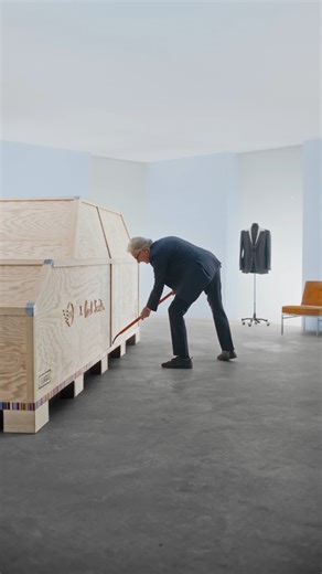 POV: You’re dying to know what’s in the box. And we’re dying to show you 🫣📦 MINI x Paul Smith - coming October 29. #MINI #PaulSmithEdition #Unboxing #MINILaunch #JapanMobilityShow | MINI