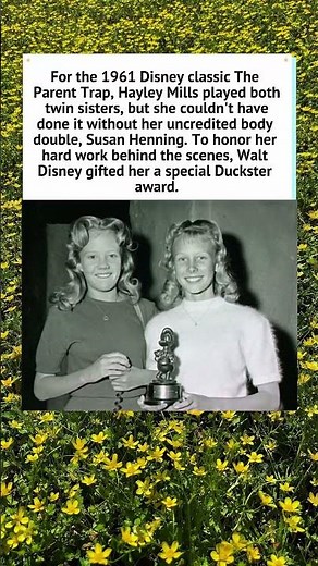 Hayley Mills & Her Parent Trap Body Double (1961) 👯 #HayleyMills #TheParentTrap #Shorts