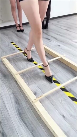 #fashion #rampwalk #howtowalk #howtowalkinheels