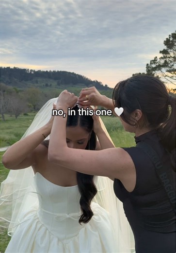 deciding to be a wedding content creator and start with the bride was truly the best decision I’ve made 🏹💌☁️ Can’t wait for the 2026 love stories! #weddingtiktok #weddingcontent #weddingmoments #bridetobe #weddingcontentcreator