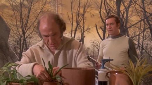 Space 1999 S01:E16 - Another Time, Another Place