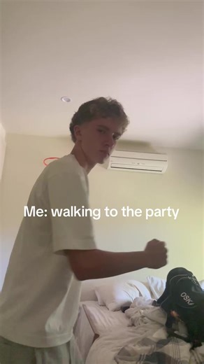 Oskar's First Forfeit at the Party