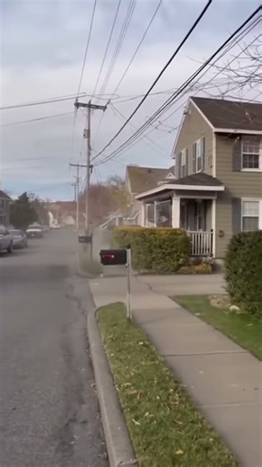 “Real Earthquake Hits U.S. Street | Raw Mobile Footage Shaking Houses & Cars”