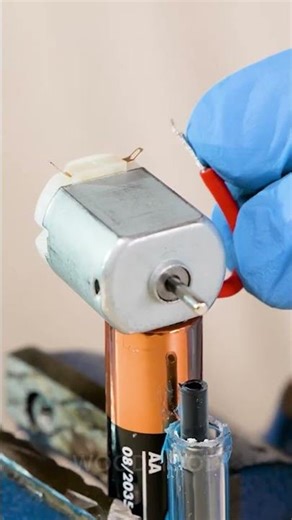 How to make a simple tattoo machine from a pen 🖋️