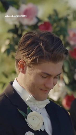 11K views · 172 reactions | The groom's sweet reaction and emotional gaze when he sees his bride is just amazing 殺殺 #trendding #love #wedding #weddingtiktok #xuhuongtiktok #xuhuong #bridal #happywedding #fyp #trend #trend | Wedding Love | Facebook