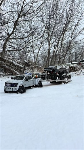 Big snow storm came through Chevy Silverado to the rescue #RC #plowtruck #snow #4x4offroad #foryoupage
