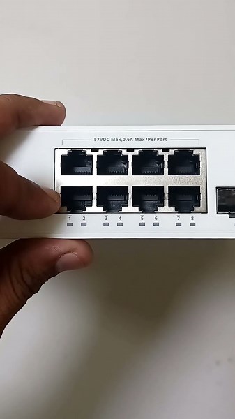 RUCKUS ICX8100-C08PF Explained | PoE Ports, SFP & Uplink Ports