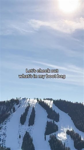 REI on Instagram: "It’s the what’s in my (boot) bag you’ve been waiting for. REI Co-op employee and avid skier, Emma Cullen, unpacks it all. Here’s what’s in her REI Powderbound Boot Pack: 🧤@hestragloves Voss CZone Gloves 🔥@ignikoutdoors hand & foot warmers 🎿@atomicski Ski Boots 🧣REI Polartec Wind Pro Fleece Neck Gaiter 🧦REI Powderbound Lightweight Snow Socks 🧢REI Campwell Pom Beanie 🥽Goggles ⛷️Helmet 🍬Snacks Explore her expert picks and more at the link in bio."