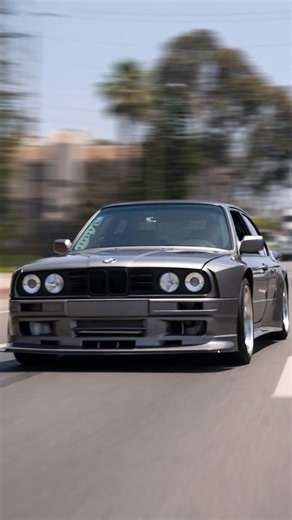 Twin turbo BMW E30 rips through LA streets