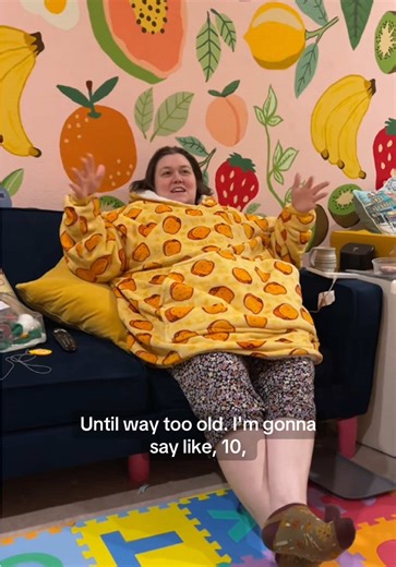 May we all have the whimsy and confidence of someone who hears a pillow whos parade every night #CouplaGoofs #Whoville