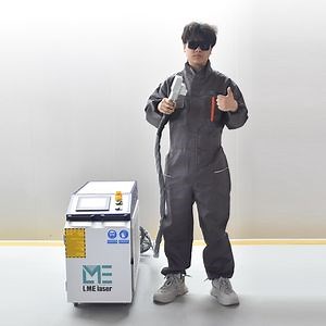 [Hot Item] Portable Industrial Metal Rust Removal Handheld Fiber Laser Cleaning Machine