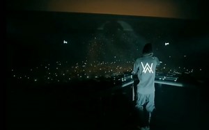 【电音之王】现场MV Feelings - - AlanWalker（艾伦·沃克）